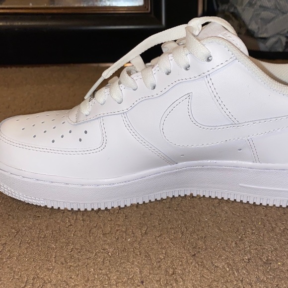 Shoes - Picture 2 of 4